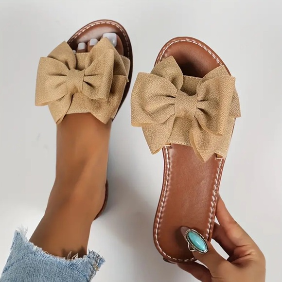Boutique Shoes - NEW| Women's Bowknot Open Toe Flat Slide Sandals